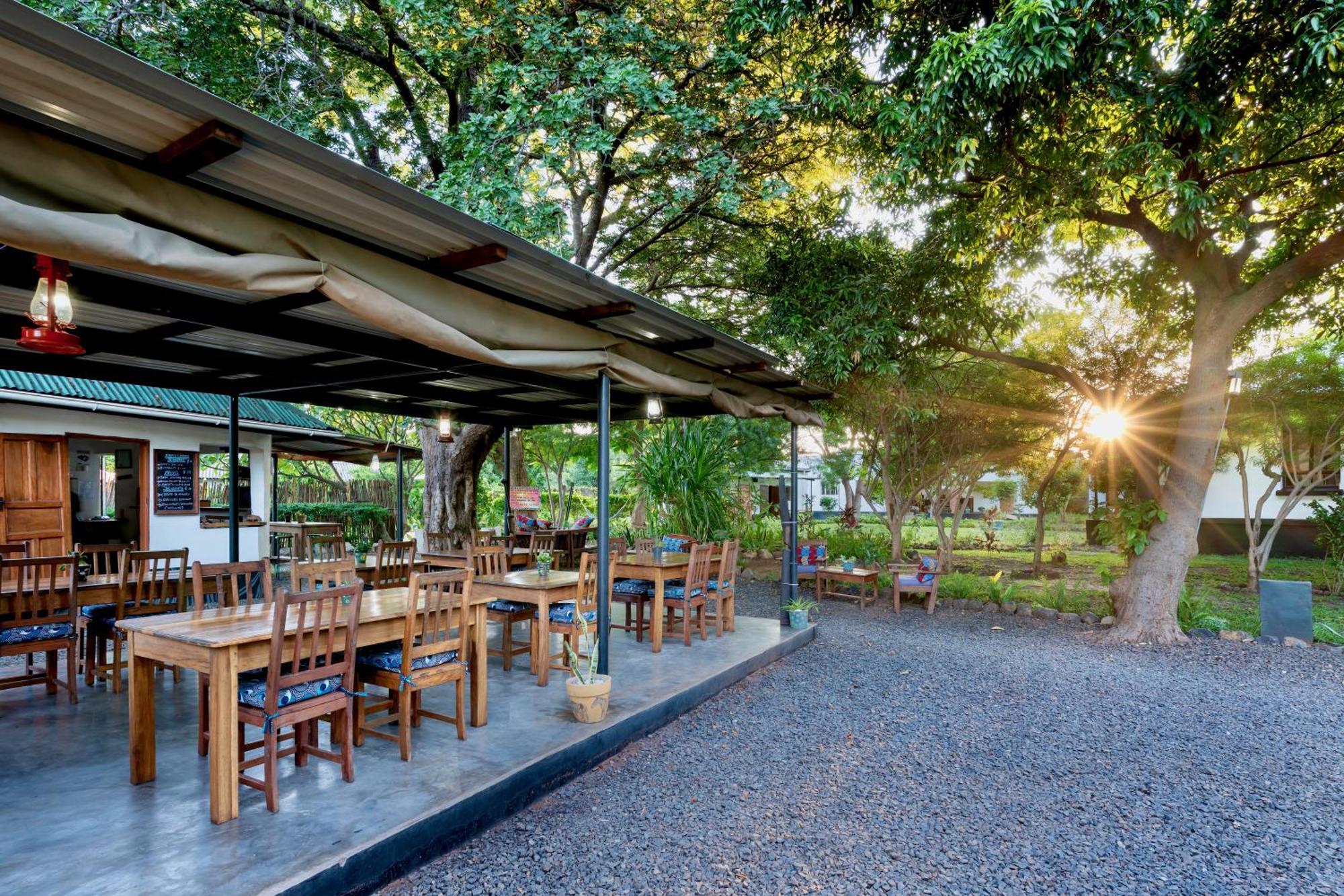 Kamunjila Lodge ลิฟวิงสโตน ภายนอก รูปภาพ