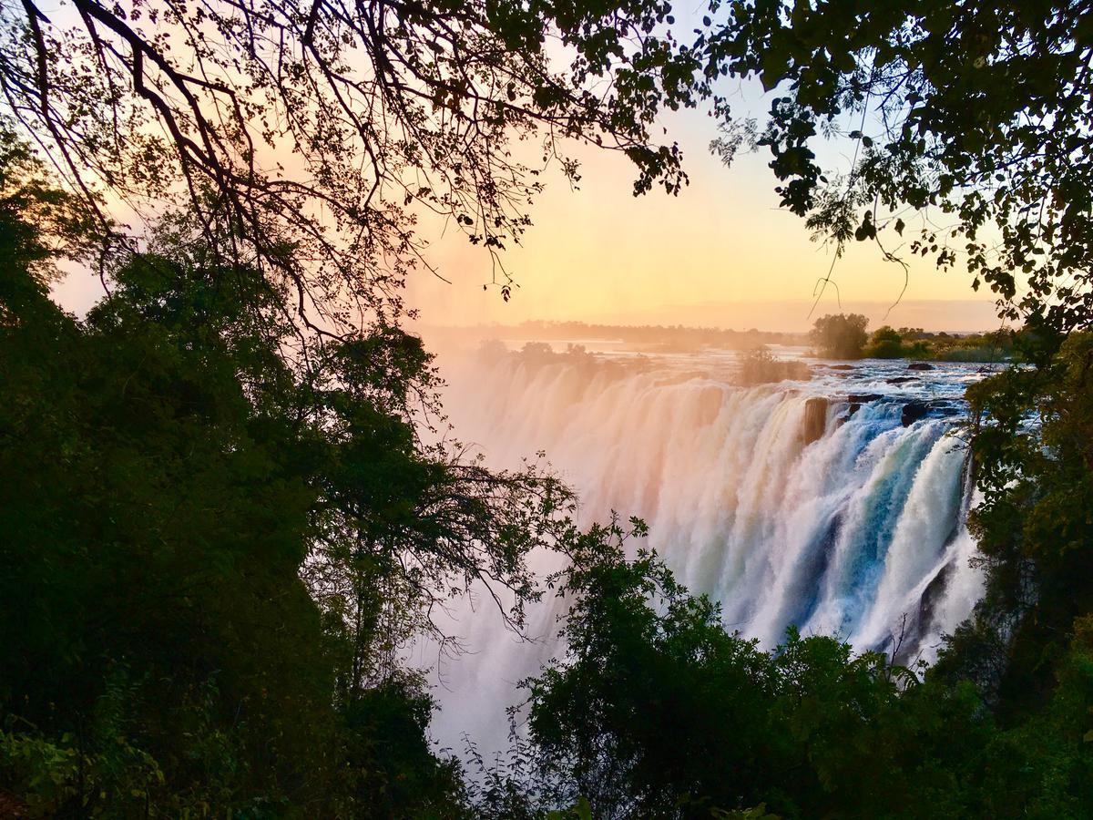 Kamunjila Lodge ลิฟวิงสโตน ภายนอก รูปภาพ