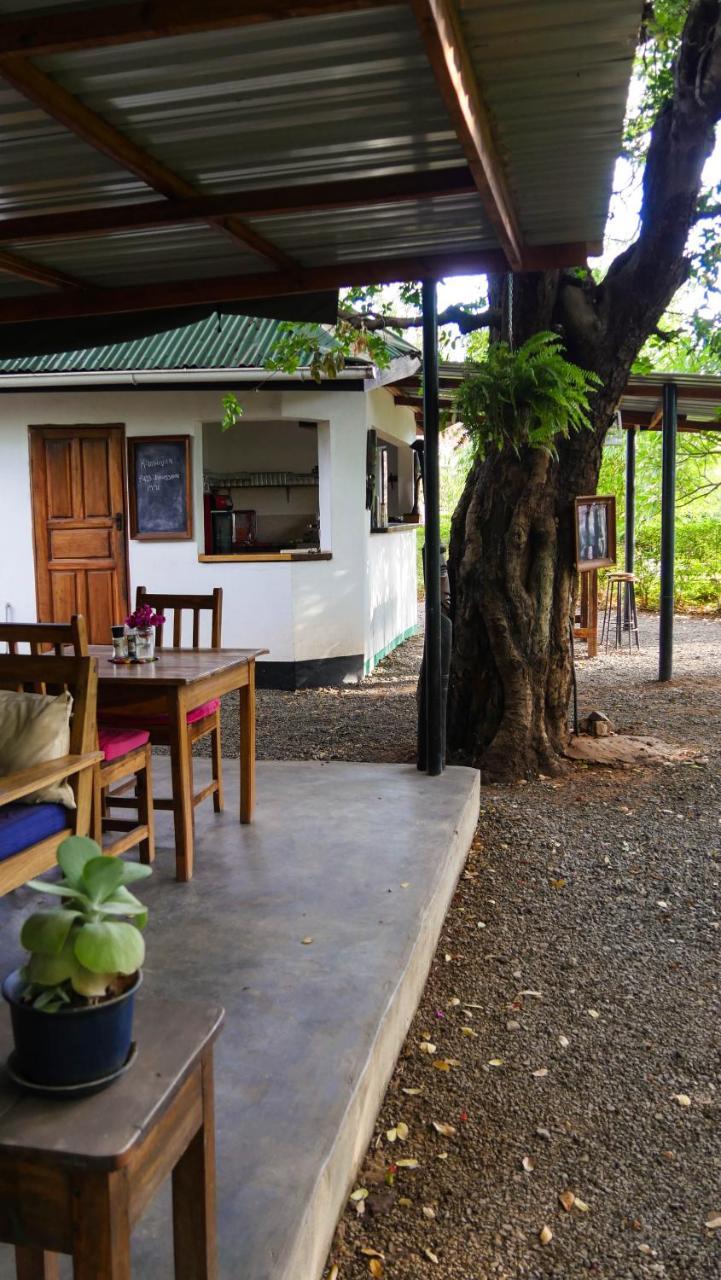Kamunjila Lodge ลิฟวิงสโตน ภายนอก รูปภาพ