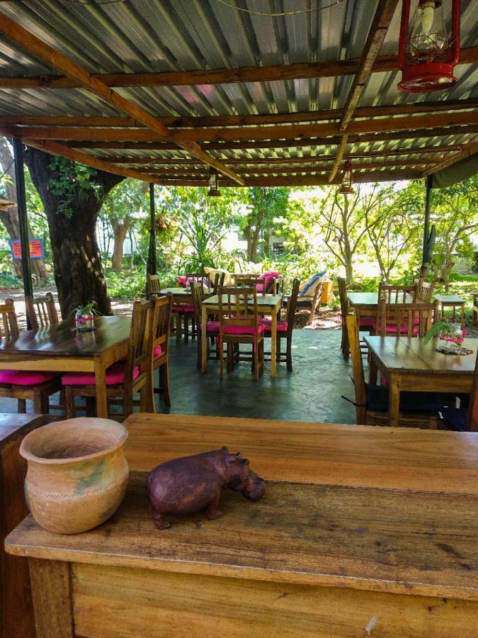 Kamunjila Lodge ลิฟวิงสโตน ภายนอก รูปภาพ